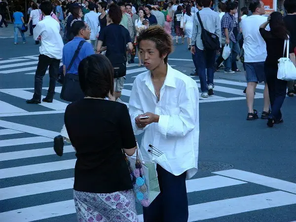 Shinjuku hustle. Photo by Stefan Stenudd.