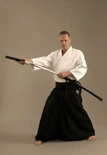 Iaido with shinken. Photo: Henrik Ahldin.