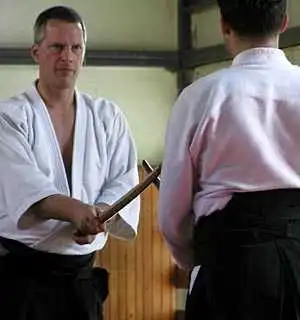 Chudan kamae.