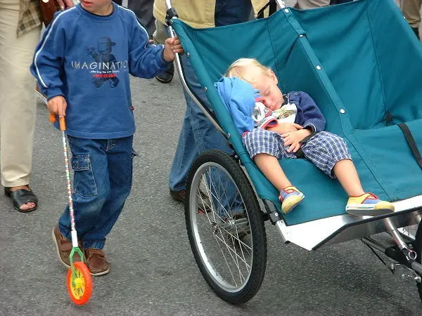 Folks at a festival. Photo: Stefan Stenudd.