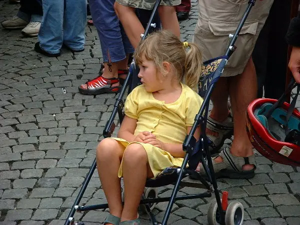 Folks at a festival. Photo: Stefan Stenudd.