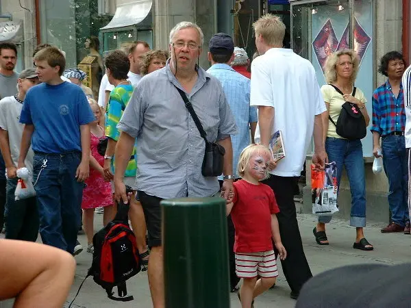 Folks at a festival. Photo: Stefan Stenudd.