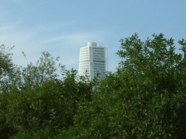 Turning Torso in Malm, Sweden. Photo by Stefan Stenudd.