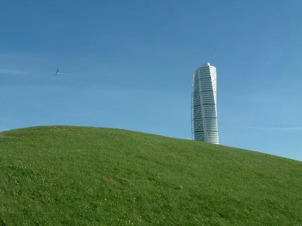 Turning Torso in Malm, Sweden. Photo by Stefan Stenudd.